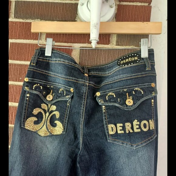 Women's size 9 10 Dereon  Jeans - Picture 3 of 4